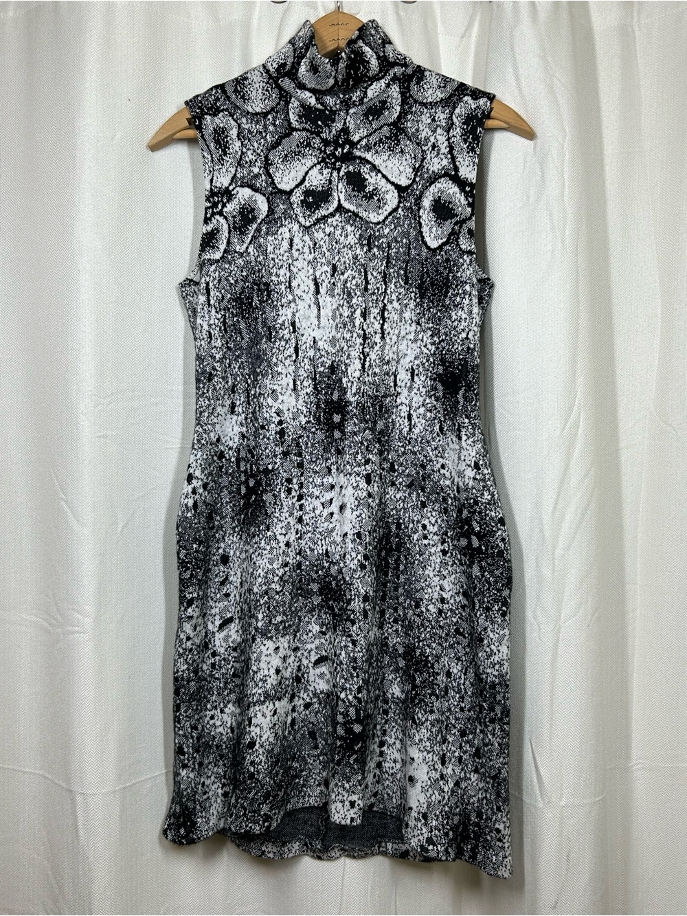 St John Collection By Marie Gray Dress Sz 6 Black White Floral FLAWS See Desc